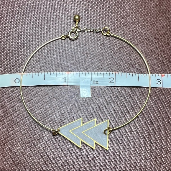 Bracelet Triangle design NWOT - Picture 7 of 7